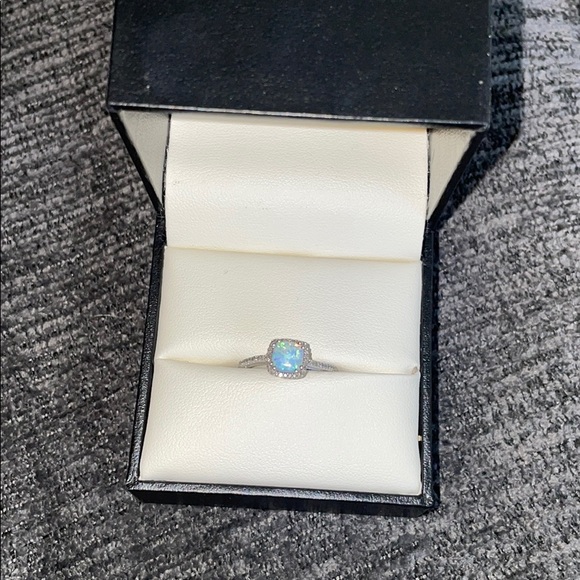 littman jewelers Accessories - Opal ring